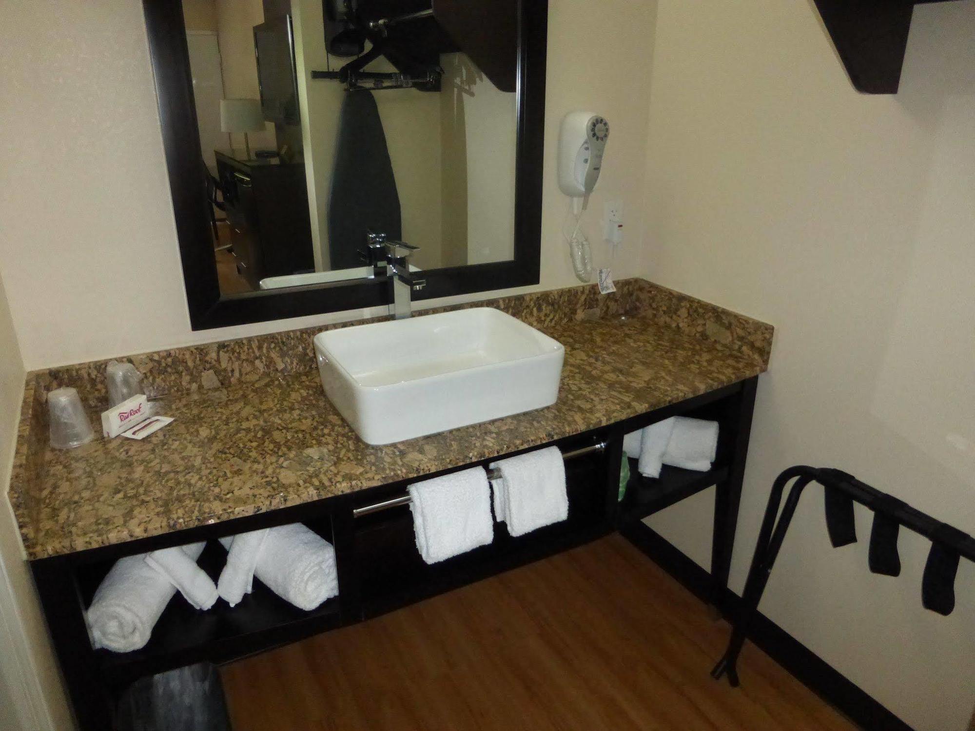 Red Roof Inn Plus+ Birmingham East - Irondale/Airport מראה חיצוני תמונה