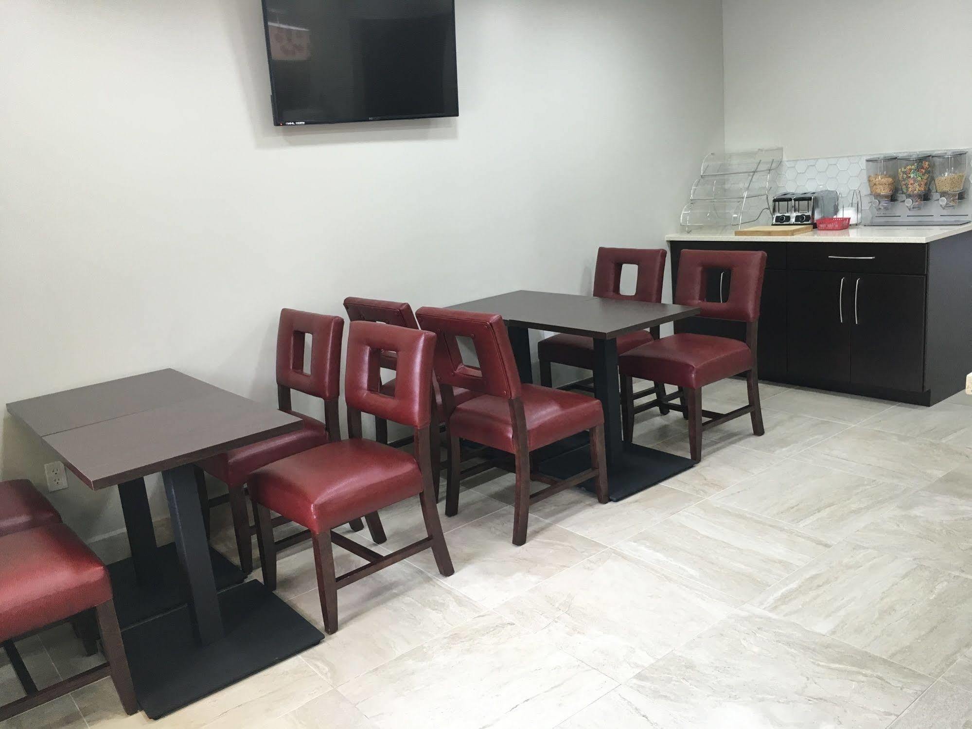 Red Roof Inn Plus+ Birmingham East - Irondale/Airport מראה חיצוני תמונה