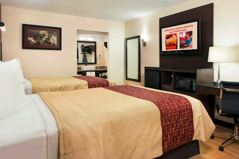 Red Roof Inn Plus+ Birmingham East - Irondale/Airport מראה חיצוני תמונה